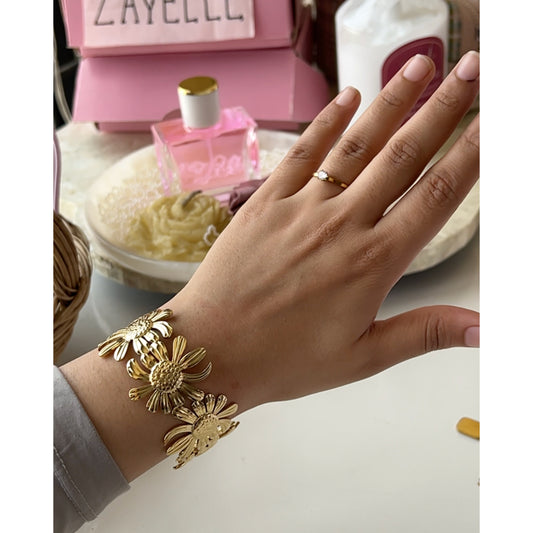 Daisy Hand Cuff